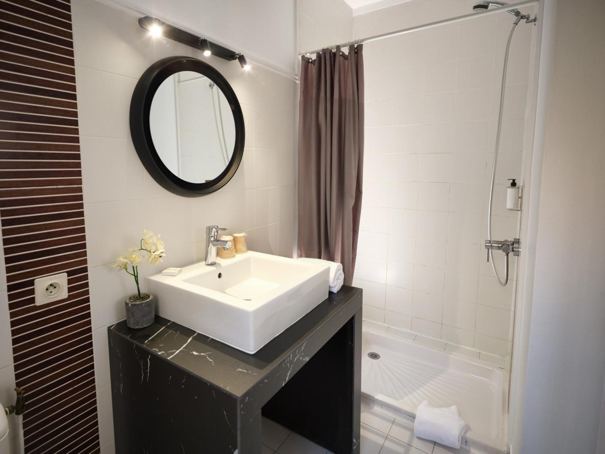 Hotel Les Negociants Βαλένς Εξωτερικό φωτογραφία